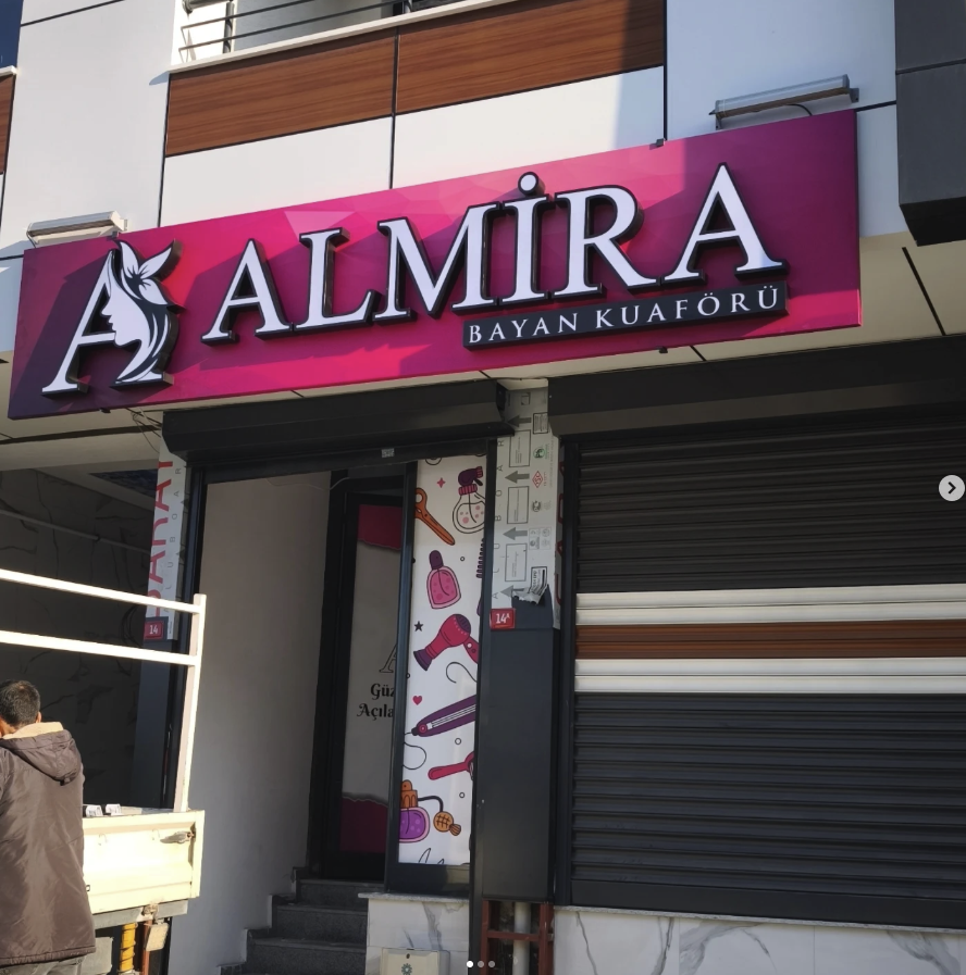 Almira Işıklı Tabela